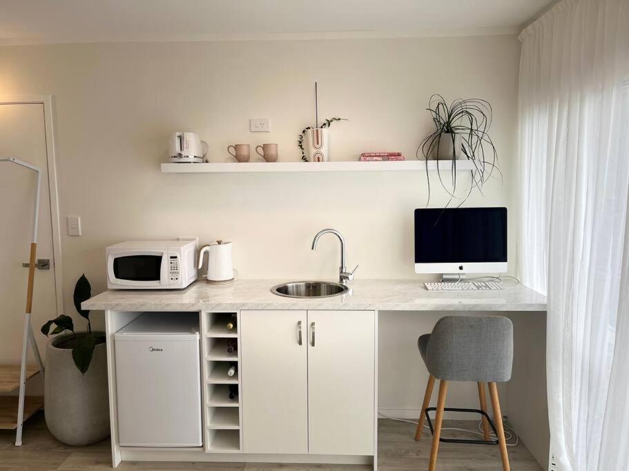 Papamoa Beach Studio Oasis Экстерьер фото